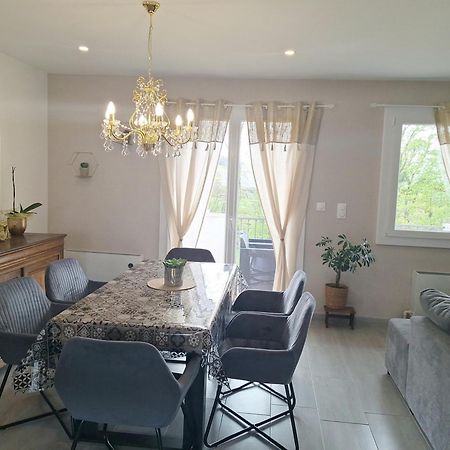Agreable Maison Avec Jardin A Жоанвил Екстериор снимка