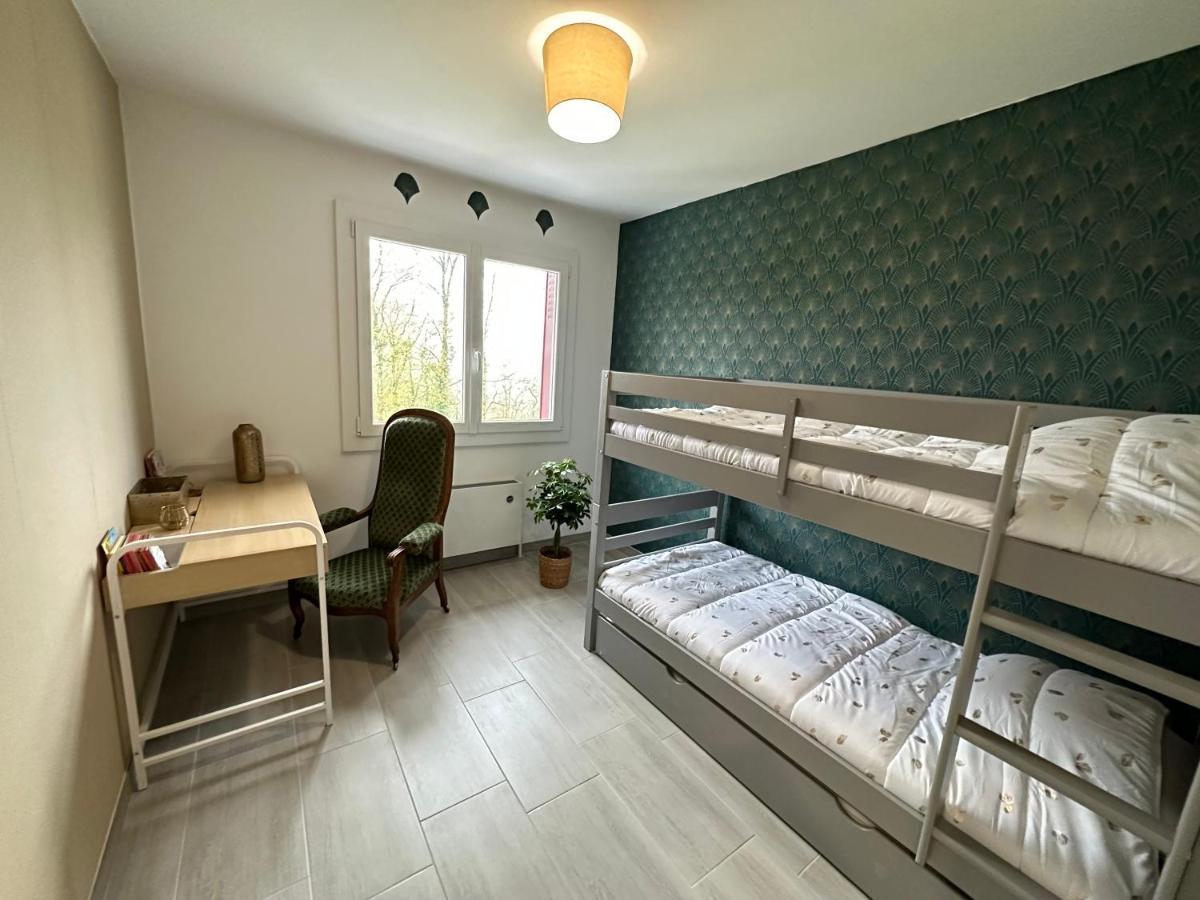 Agreable Maison Avec Jardin A Жоанвил Екстериор снимка